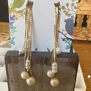 Elegant Gold and Pearl Drop Earrings
